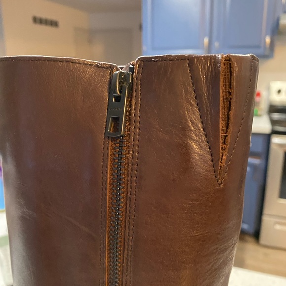 EUC COACH A00699 CAROLINA WIDE CALF LEATHER BOOTS - Picture 8 of 9